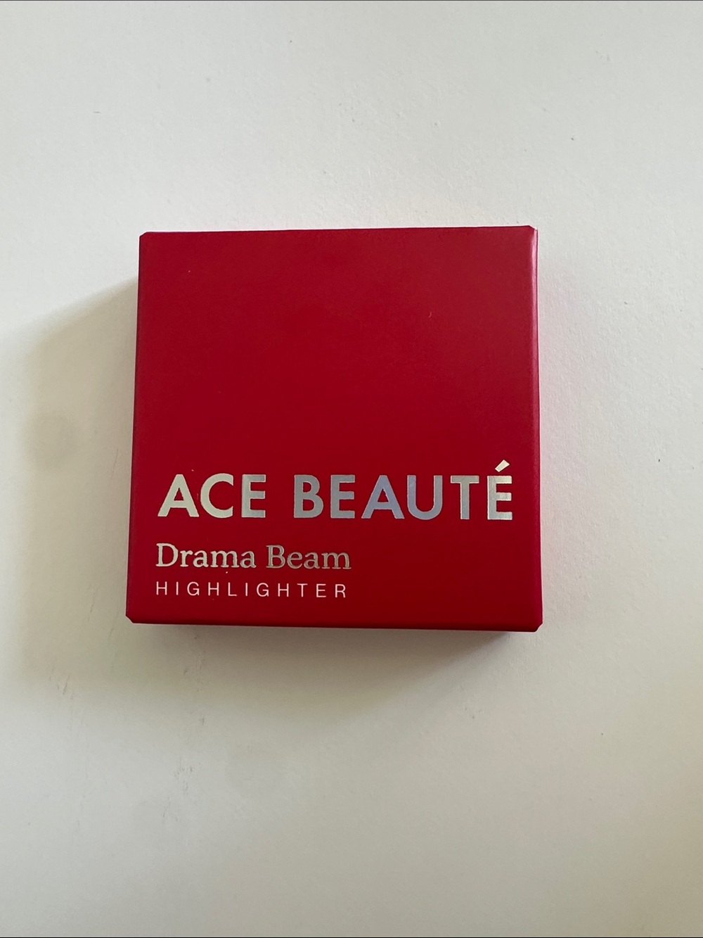 Ace Beauté Drama Beam Highlighter - Red Packaging